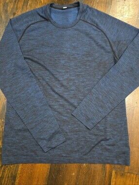 Lululemon Men’s S GET OUTSIDE GET SWEATY GET DIRTY  Long Sleeve Shirt Blue